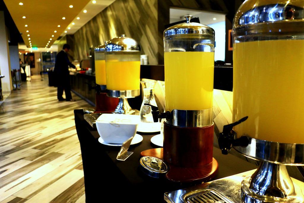Hotel Diego De Almagro Providencia Santiago Buitenkant foto