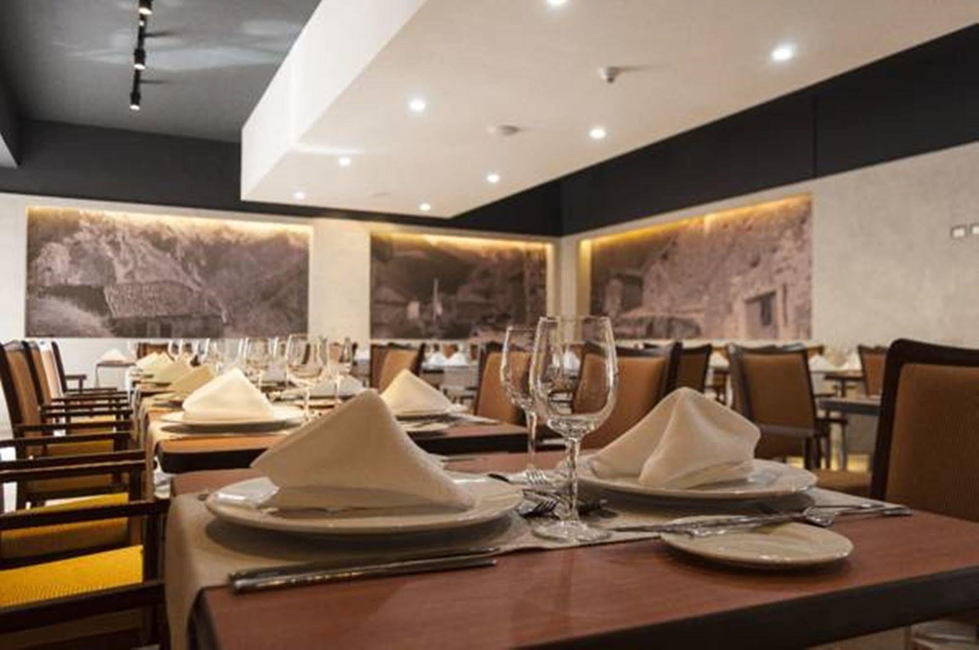 Hotel Diego De Almagro Providencia Santiago Buitenkant foto